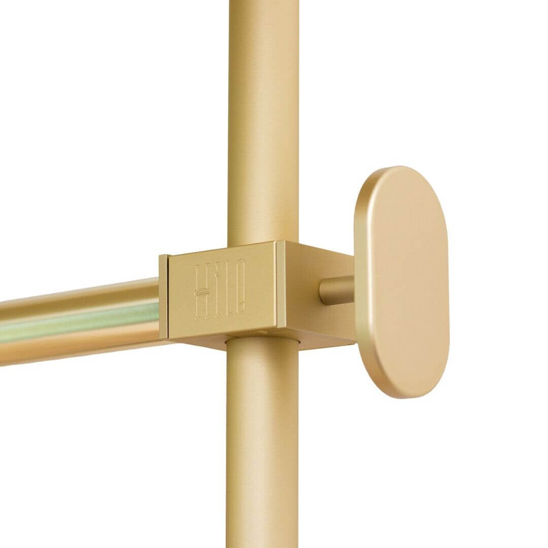 La aptère Hilo se fixe au bloc Hilo. Elle est en aluminium anodisé et se décline en 3 coloris, or , basalte et noir